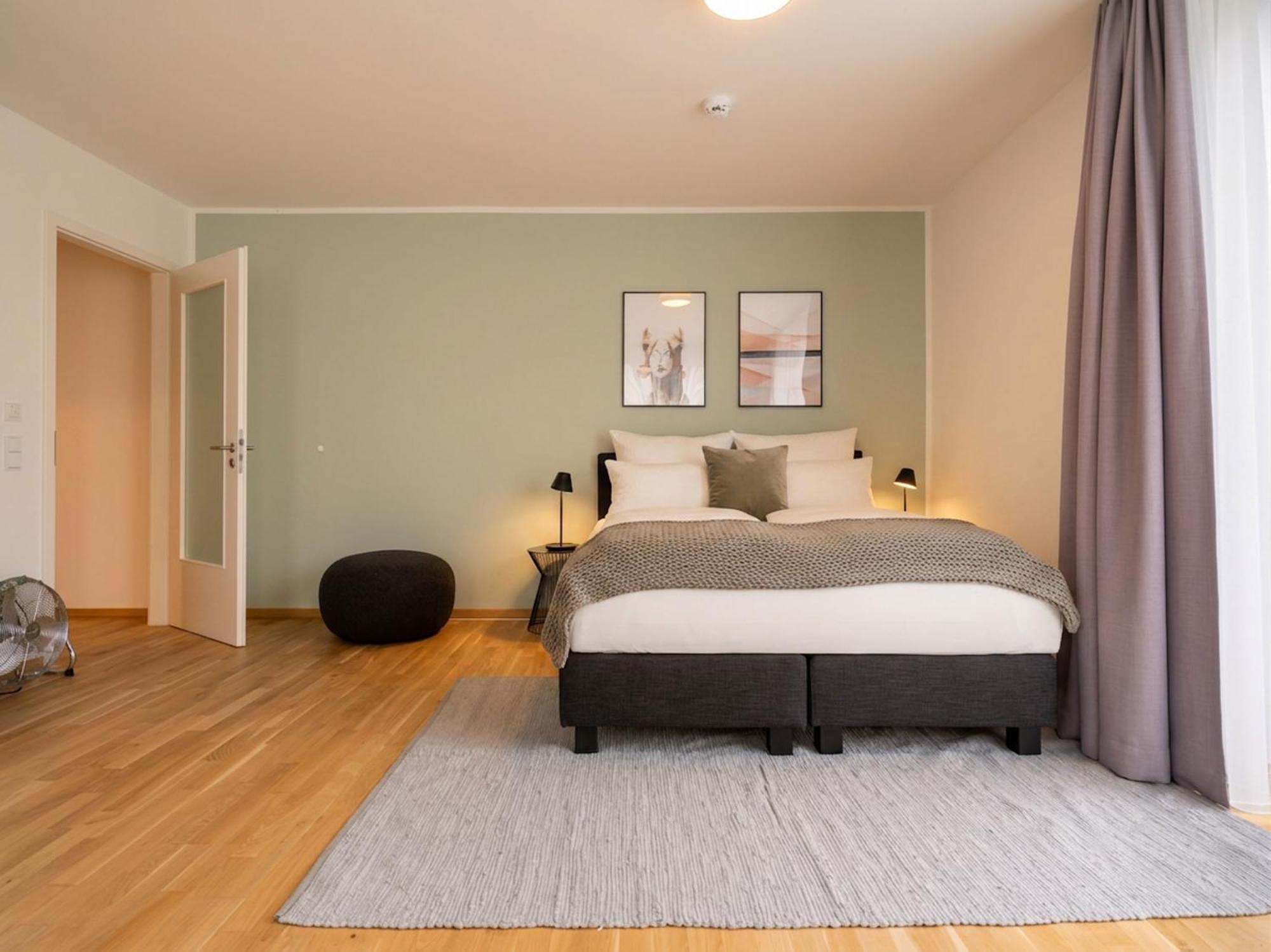 Suite XL mit Balkon und Blick auf den Innenhof